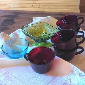 Rainbow Collection of Collectible Vintage Colored Glass. 7 Pieces.